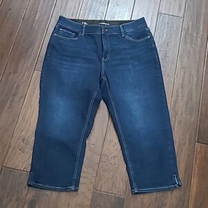 Liz Claiborne SARA Mid-Rise Cropped Jeans size 12